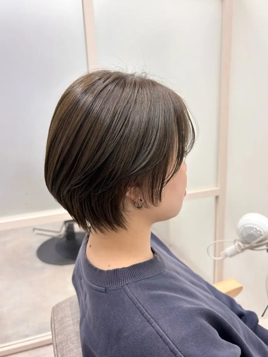 ショート ヘアカラー トリートメント ヘアアレンジ🪽🎀 艶カラー/天王寺のヘアスタイル