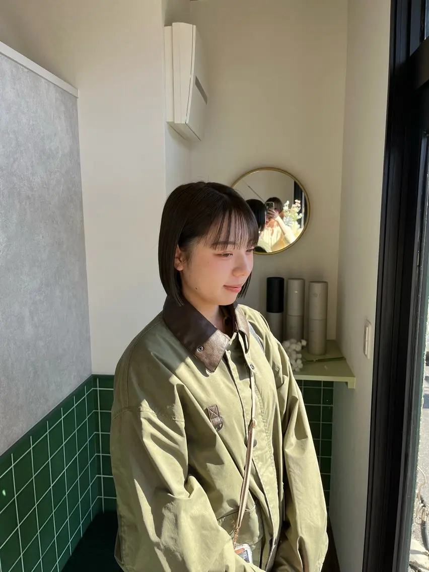 ショート カラー グレージュ オリーブグレージュ オリーブグレー ボブ カット ヘアカラー トリートメント 本木下朋花/髪質 改善×ダブルカラーのヘアスタイル