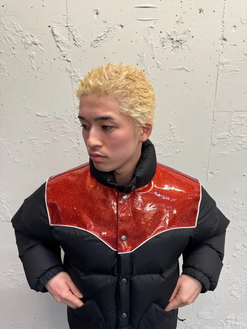 ショート カラー パーマ メンズ センターパート ダウンパーマ フェードカット メンズハイライト メンズパーマ カット ヘアカラー パーマ 💈メンズ特化💈 TASUKUのヘアスタイル