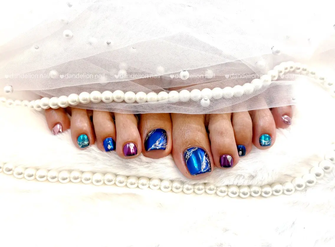 ネイル アートネイル フットネイル キラキラネイル ミラーネイル ワンホンネイル フットネイル dandelion nail北千住のネイルデザイン