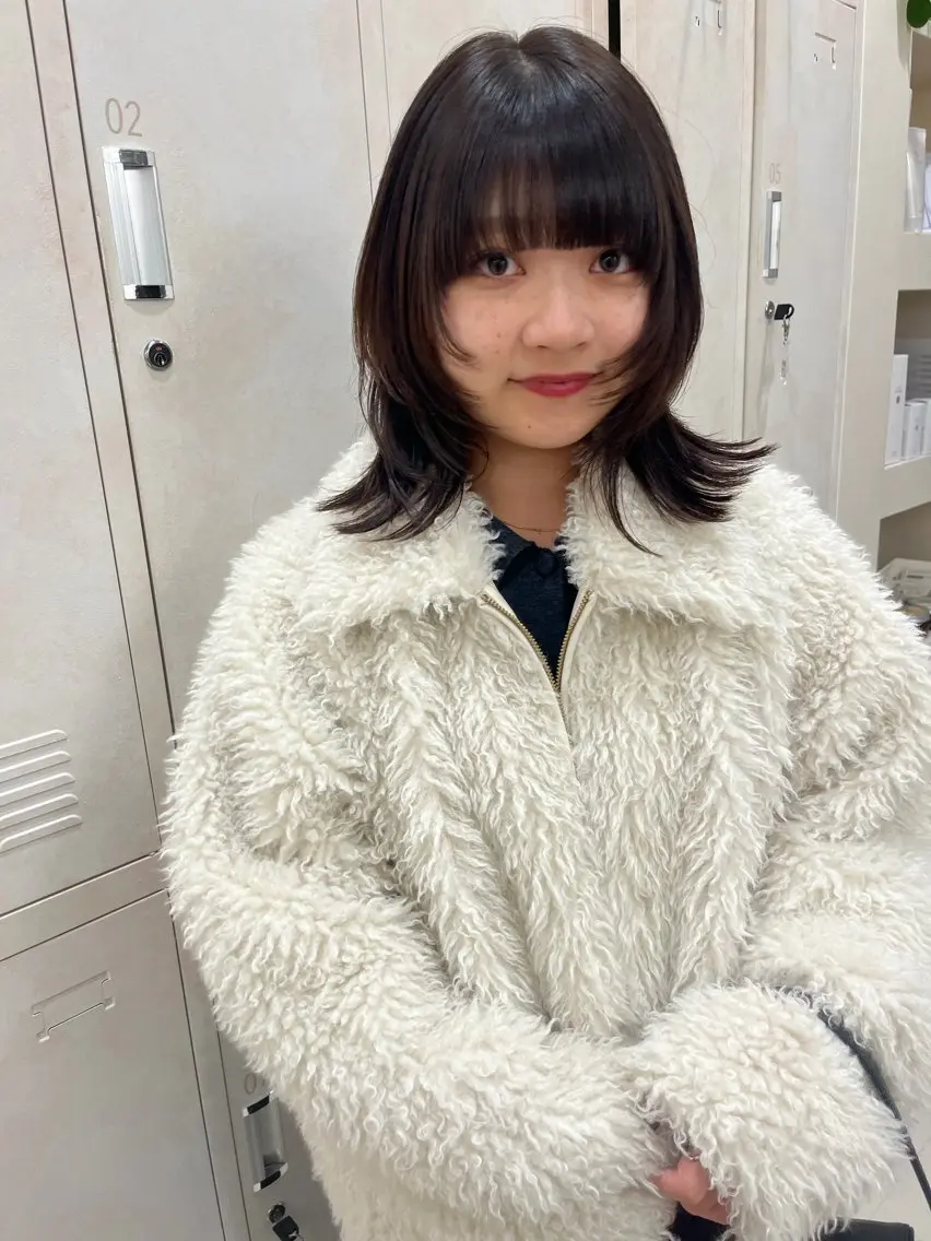ミディアム カット 松村 澪里のヘアスタイル