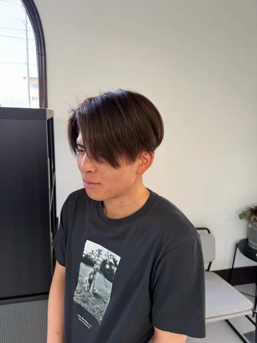 ショート ヘアカラー 藤井 智大のヘアスタイル