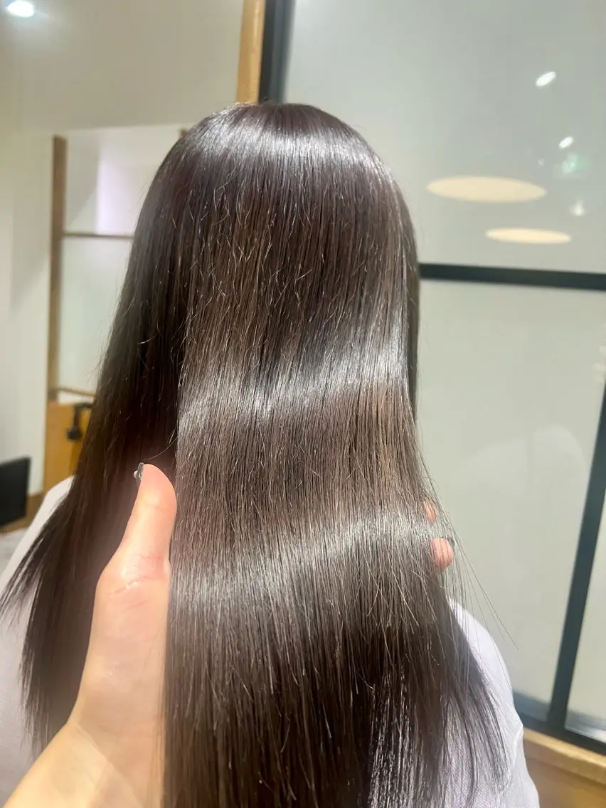 ロング カラー 透明感カラー グレージュ 新井 友菜のヘアスタイル