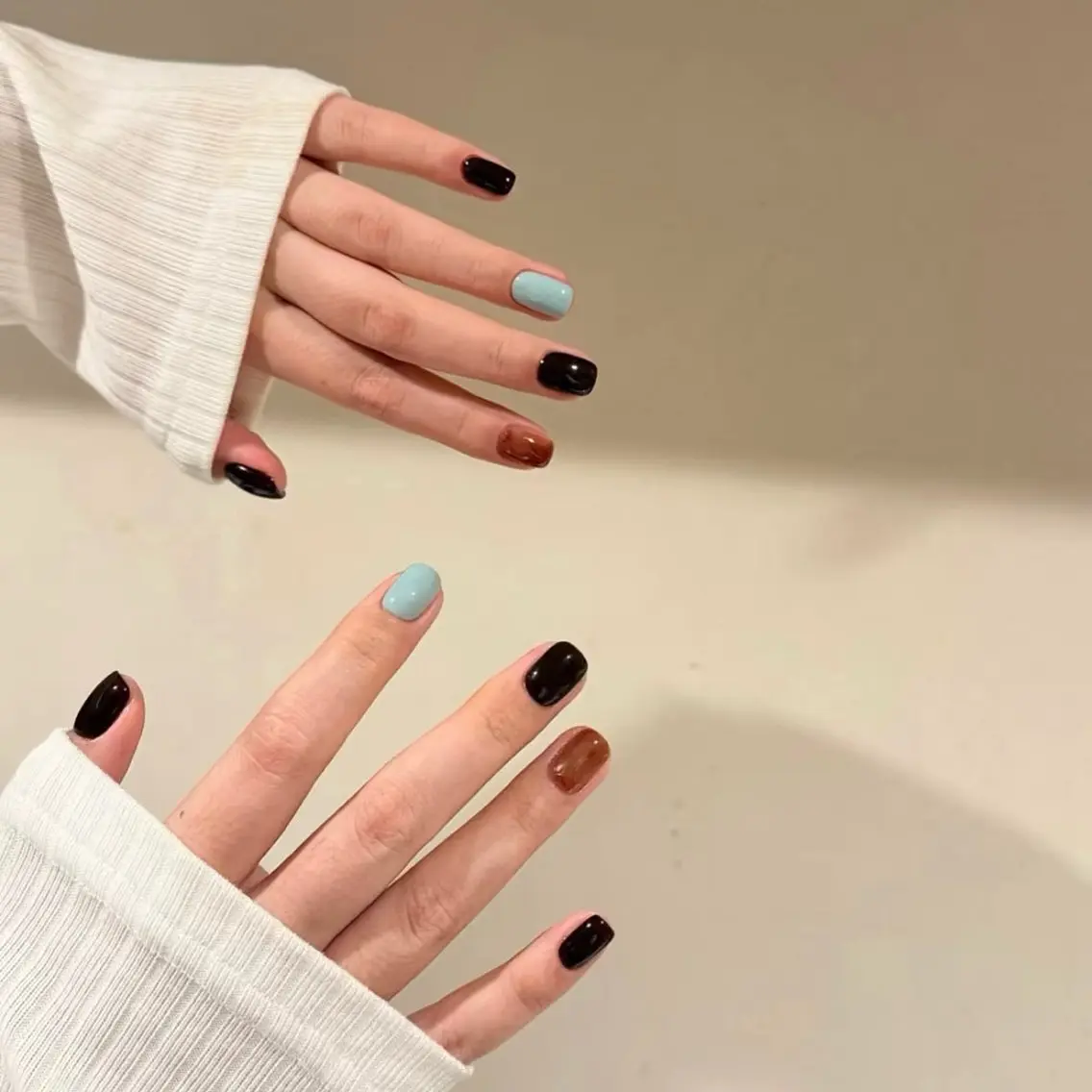 ネイル アートネイル オーロラネイル チークネイル フレンチネイル ガラスフレンチ ハンドネイル 🎀YooLi Nail salonのネイルデザイン