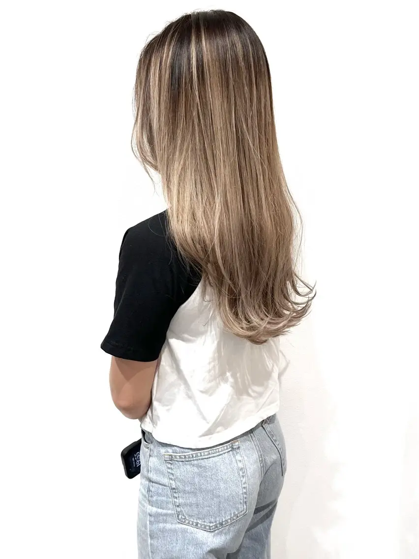 ロング カット ヘアカラー トリートメント MYRTLE TSUNODAのヘアスタイル