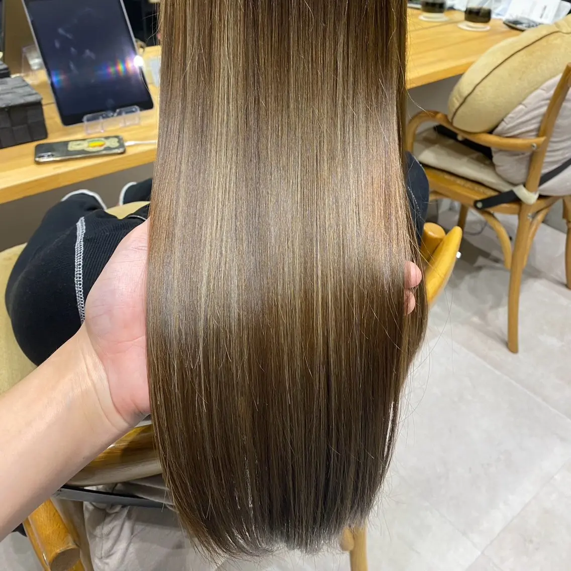 ロング カラー カット ヘアカラー トリートメント ブリーチなし 暖色カラー/井上あいのヘアスタイル
