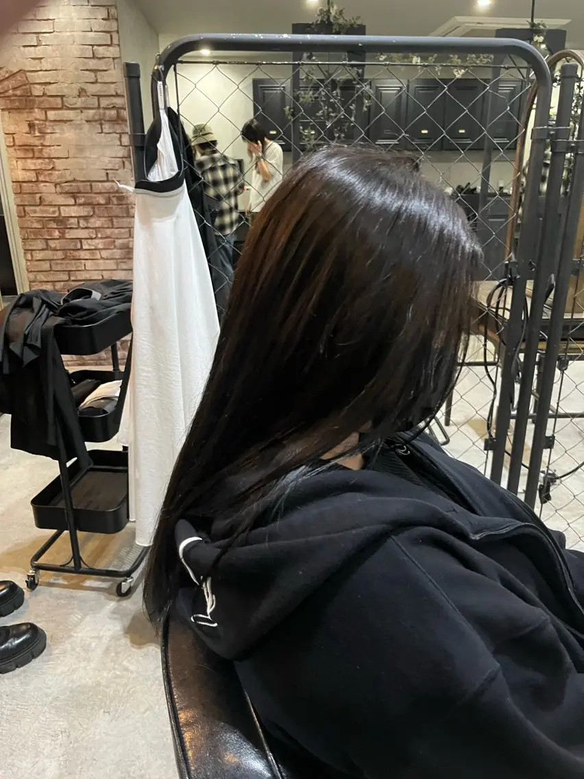 ミディアム カラー グレージュ 齋木 陽輝のヘアスタイル