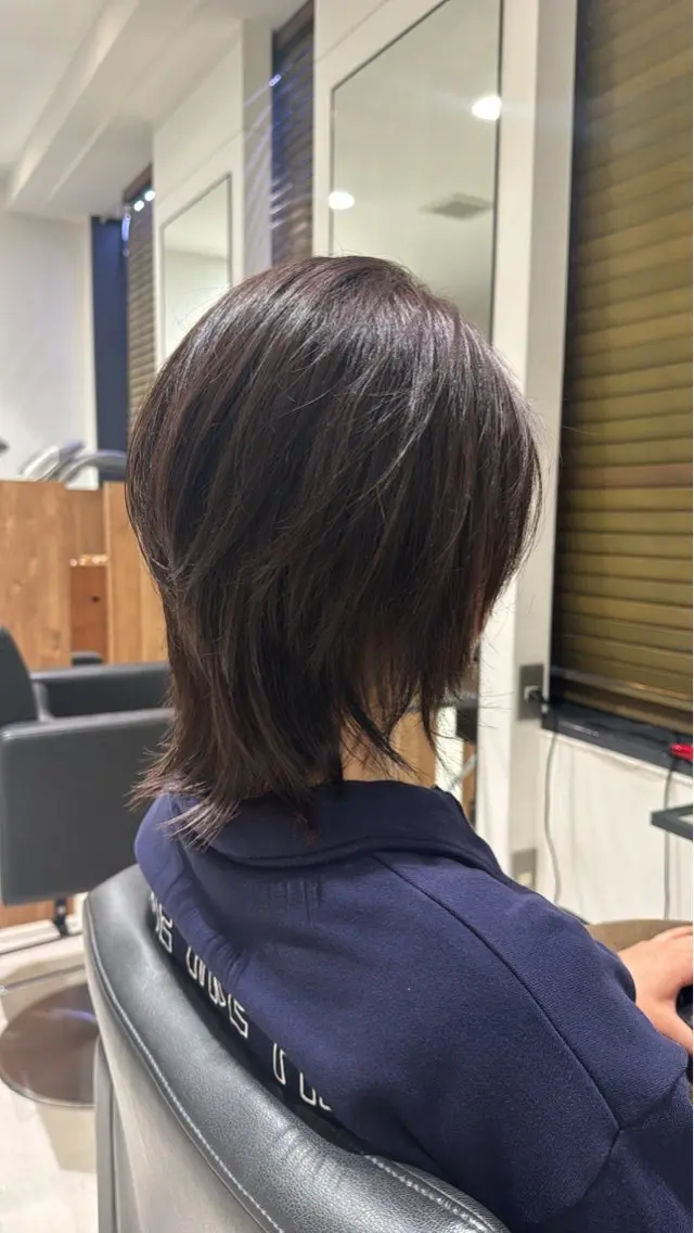 セミロング レイヤーカット ウルフカット ウルフレイヤー 佐々木 悠安のヘアスタイル