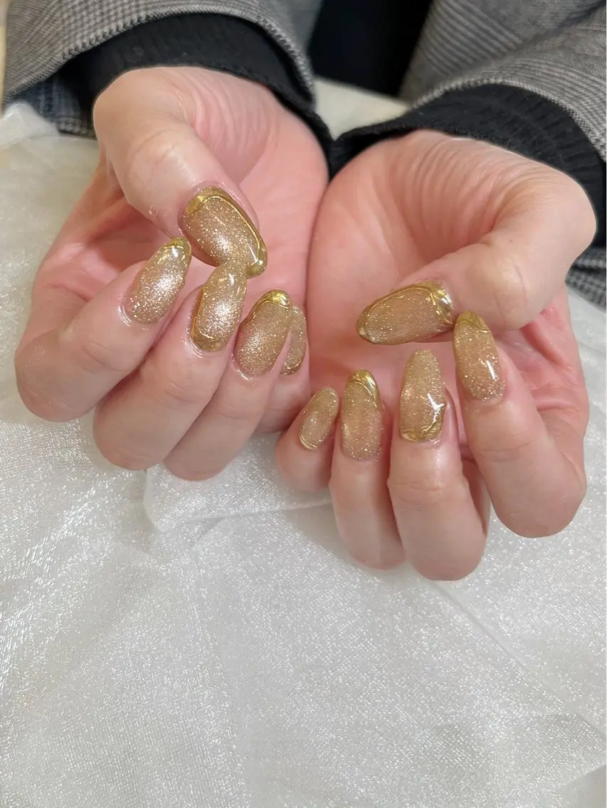 ネイル ゴールド キラキラネイル ミラーネイル ハンドネイル petit sarina..ෆのネイルデザイン