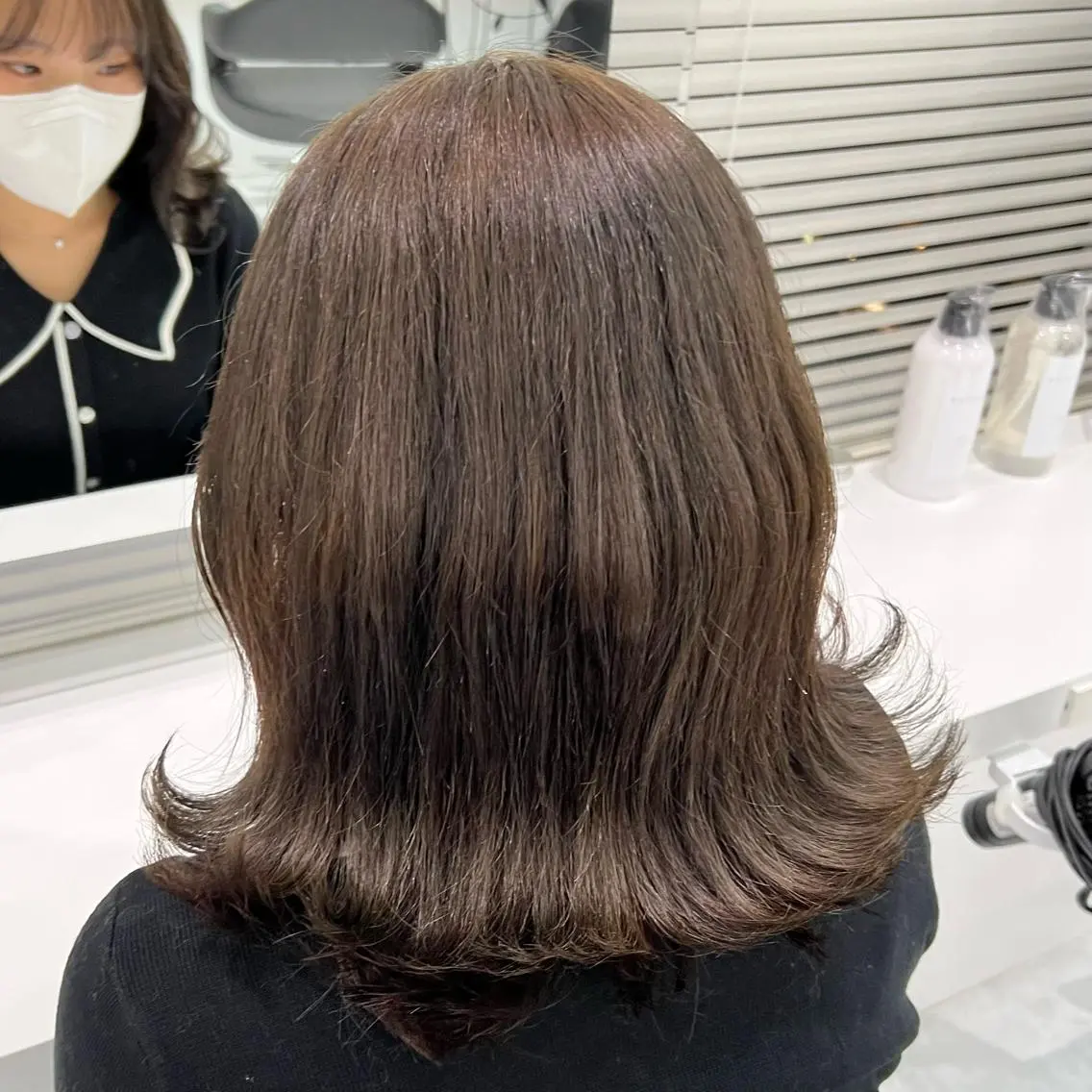 ミディアム カット ヘアカラー トリートメント ヘアセット ケアブリーチ/まつパ マツエク/sEnAのヘアスタイル