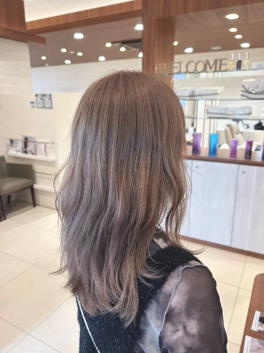 セミロング カラー ベージュカラー 河口 勝博のヘアスタイル