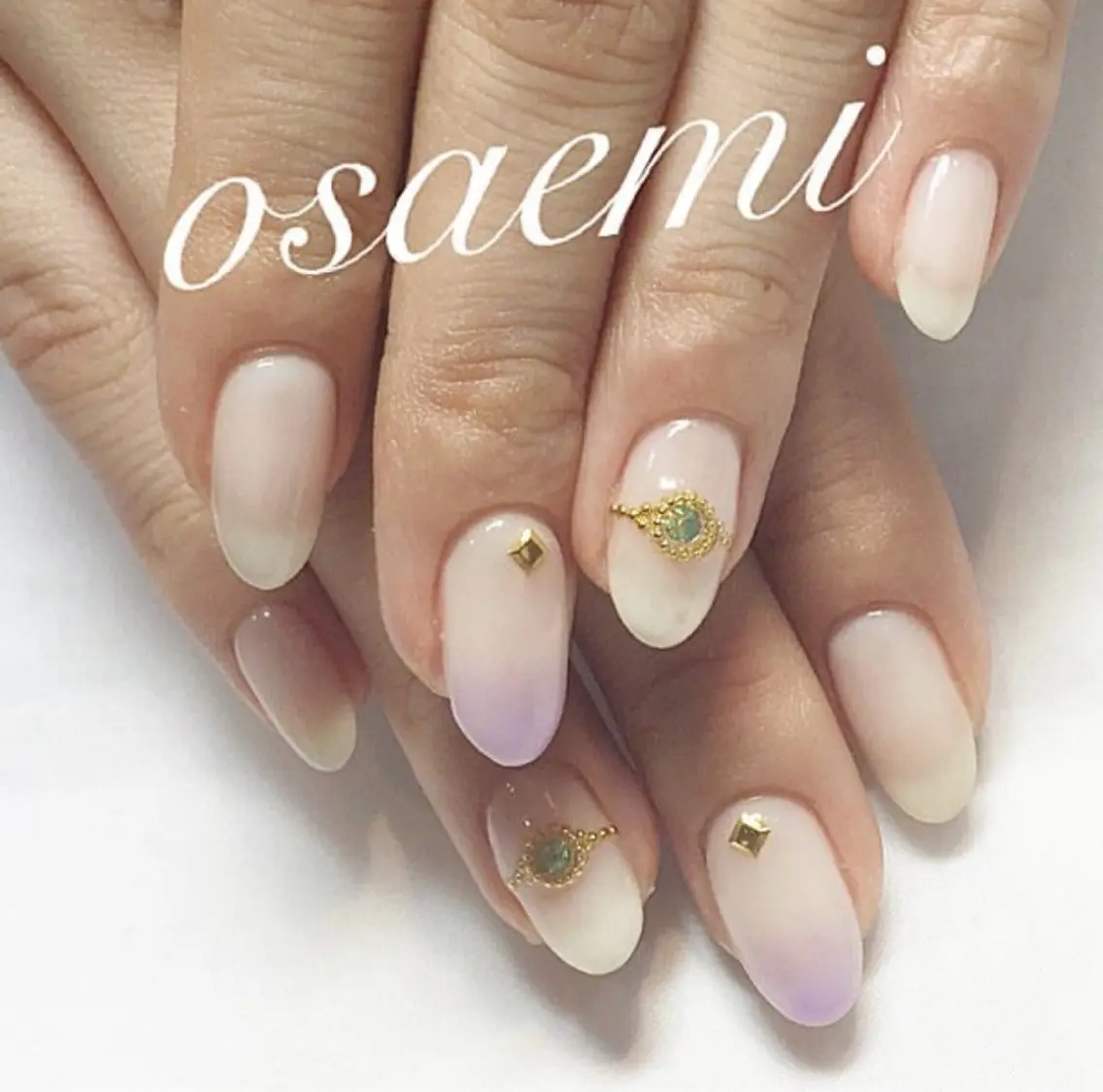 ネイル チークネイル フラッシュネイル フレンチネイル グラデーション ラメ(グリッター) ハンドネイル osa emiのネイルデザイン