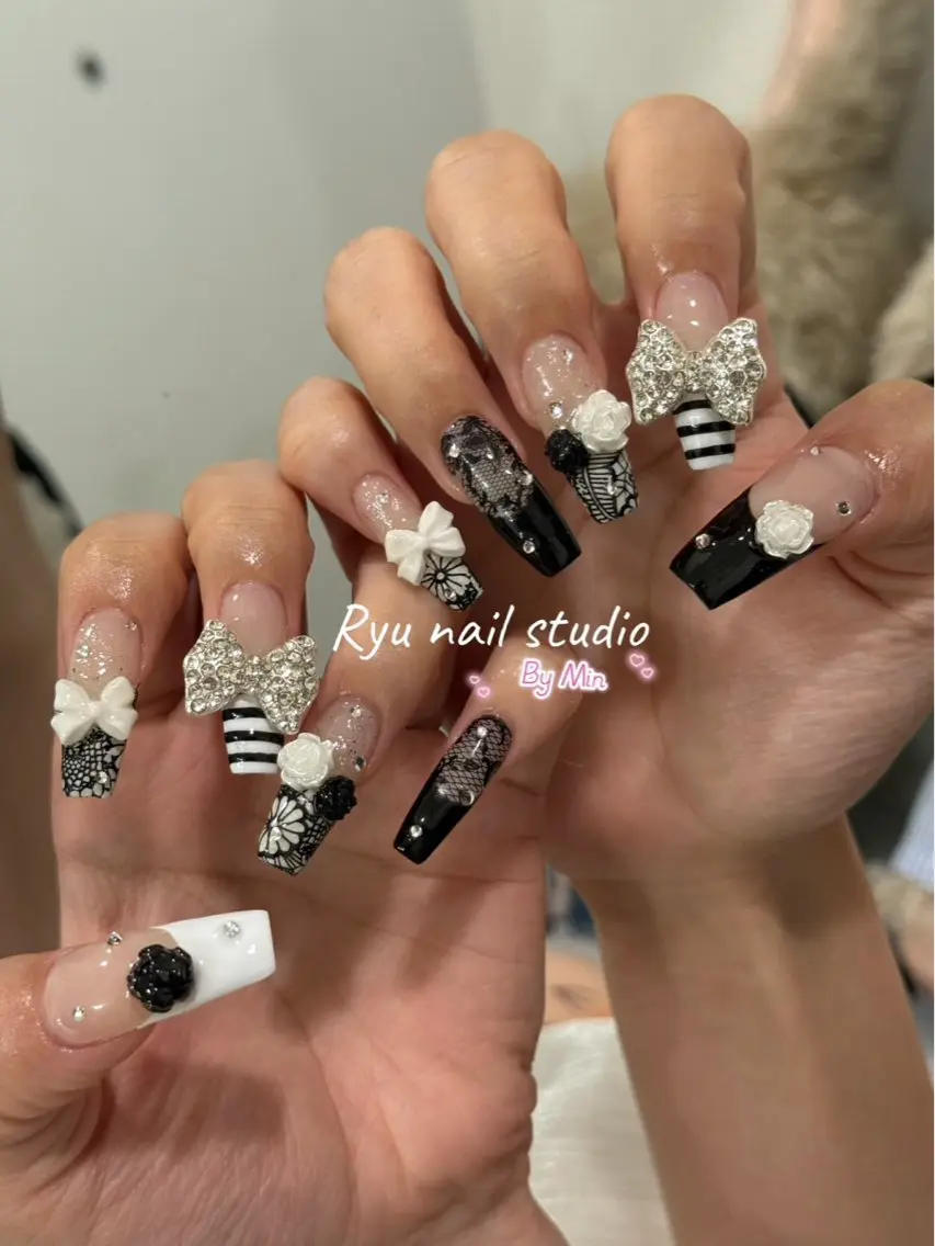 ネイル アートネイル ジェルネイル マグネットネイル ニュアンスネイル シンプルネイル ハンドネイル Ryu nail studioのネイルデザイン