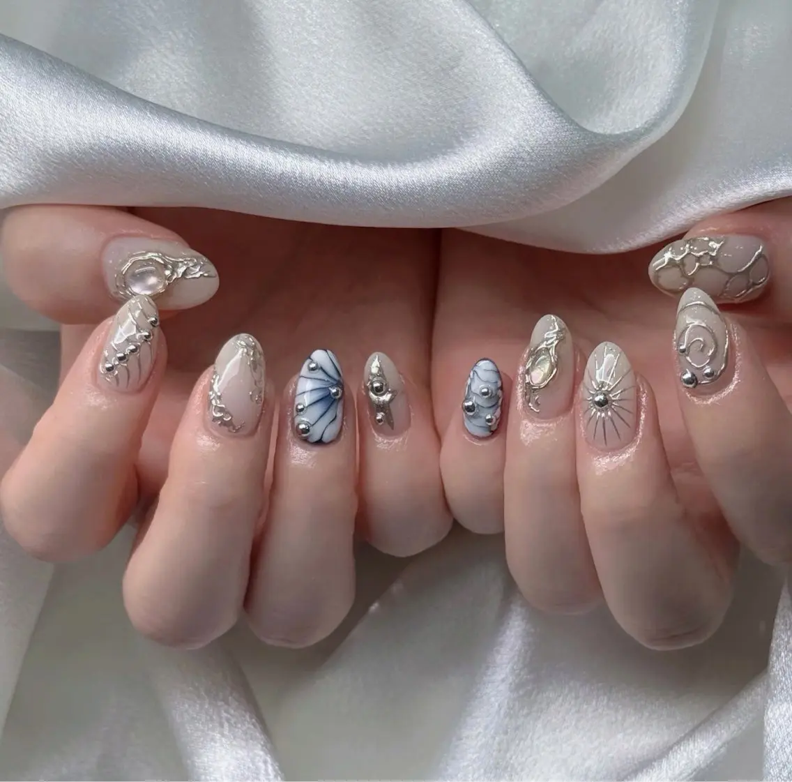 ネイル オーロラネイル ブルー チークネイル フットネイル フレンチネイル ハンドネイル GIN NAILのネイルデザイン