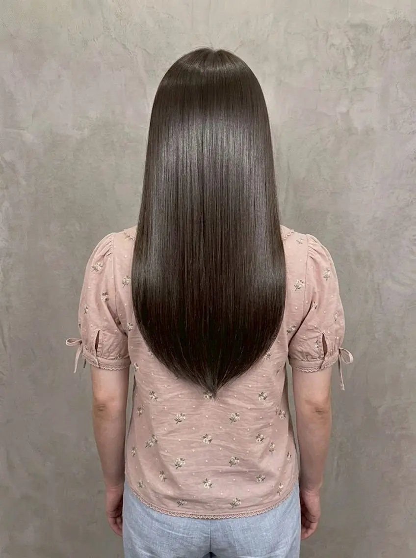 ロング カット 縮毛矯正 トリートメント 🫧透明感カラー /艶髪すなお🧸のヘアスタイル