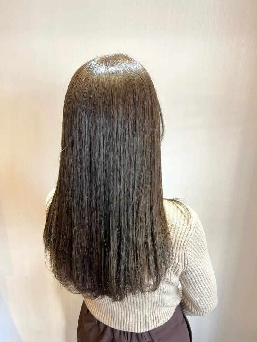ロング くせ毛 髪質改善 カット 縮毛矯正 トリートメント 新井 友菜のヘアスタイル