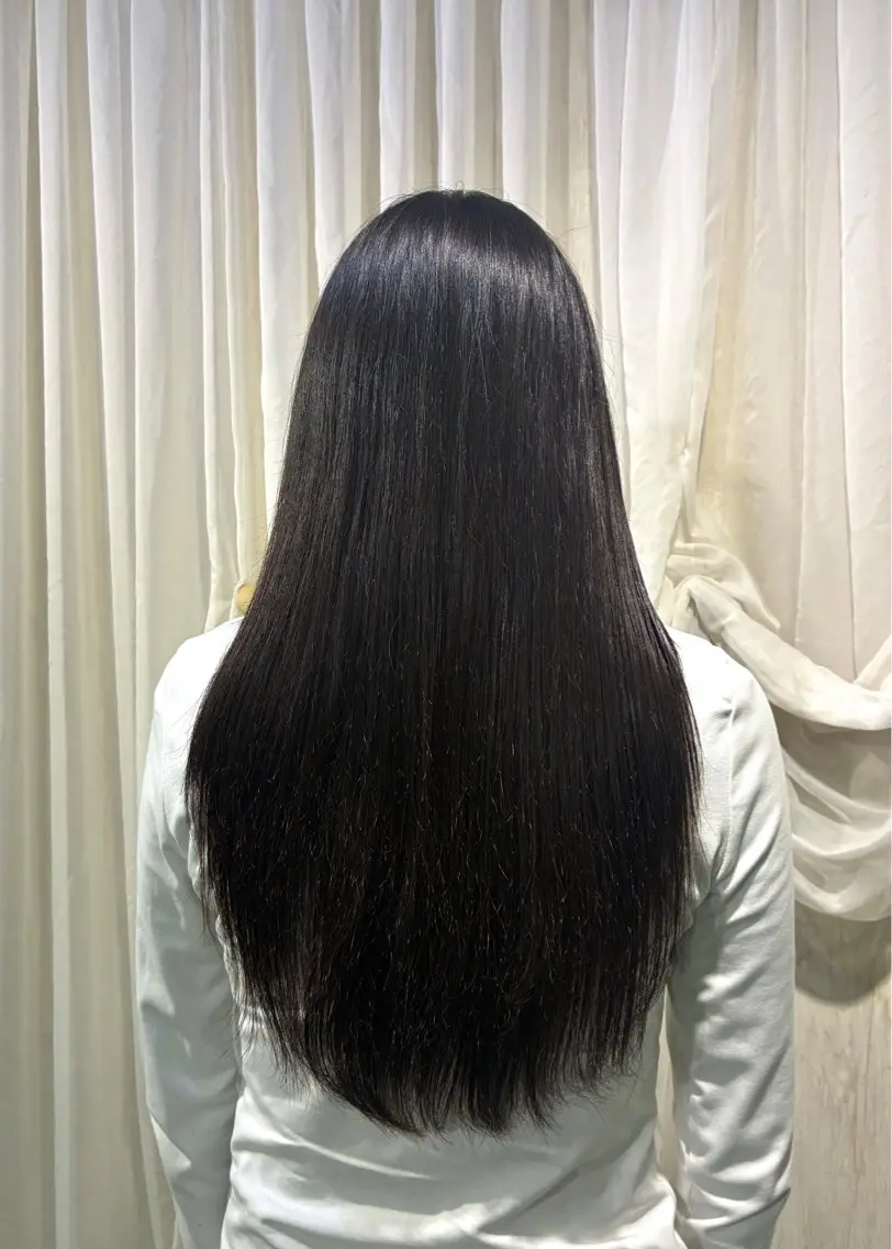 ロング パーマ 🌟小出 倫花🌟 艶カラー/カットのヘアスタイル