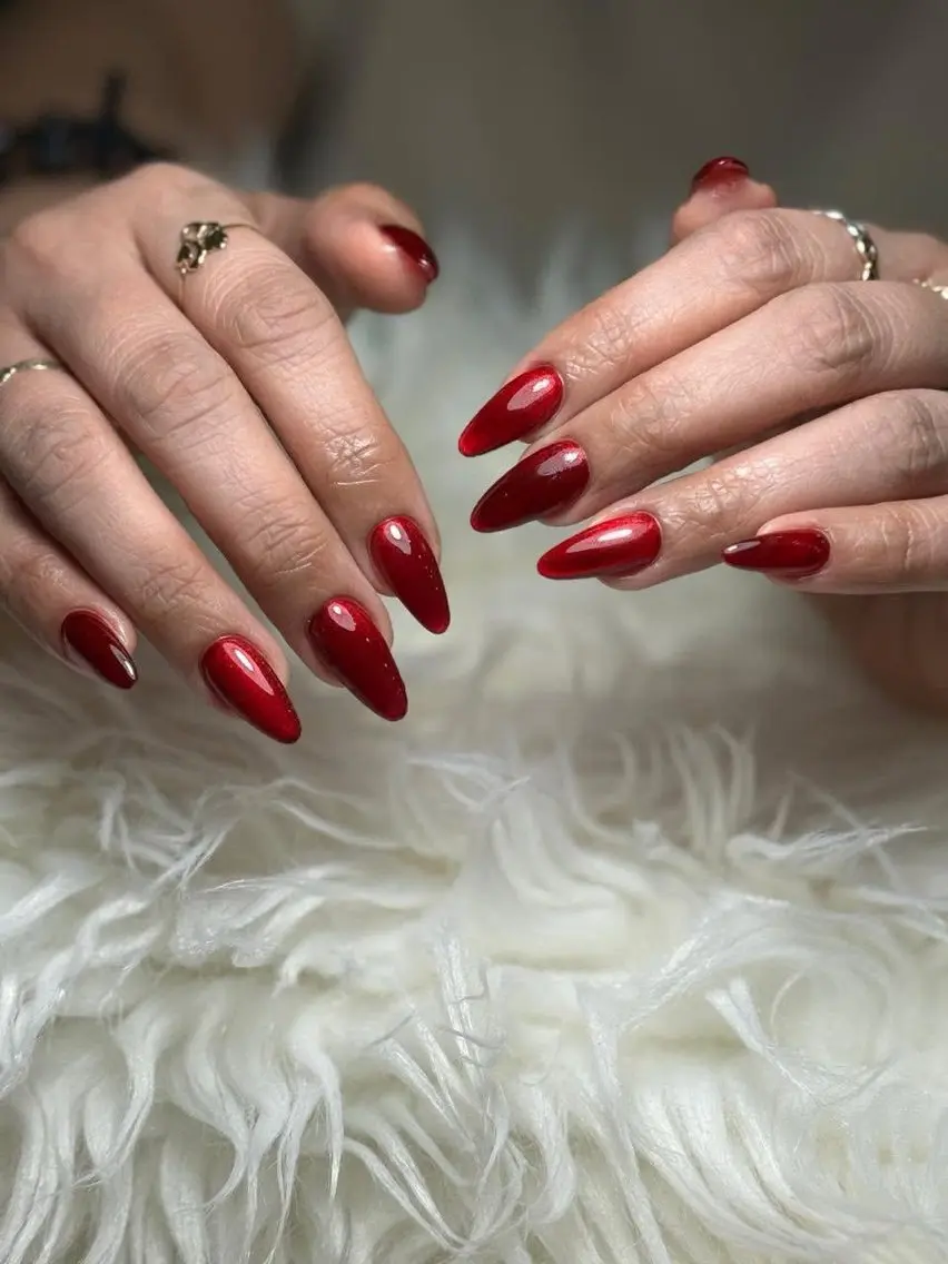 ネイル ジェルネイル キラキラネイル ミラーネイル 赤色 ann_ nailのネイルデザイン