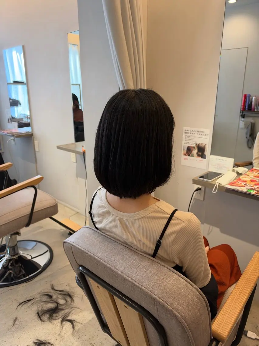 ミディアム 真鍋 月音のヘアスタイル