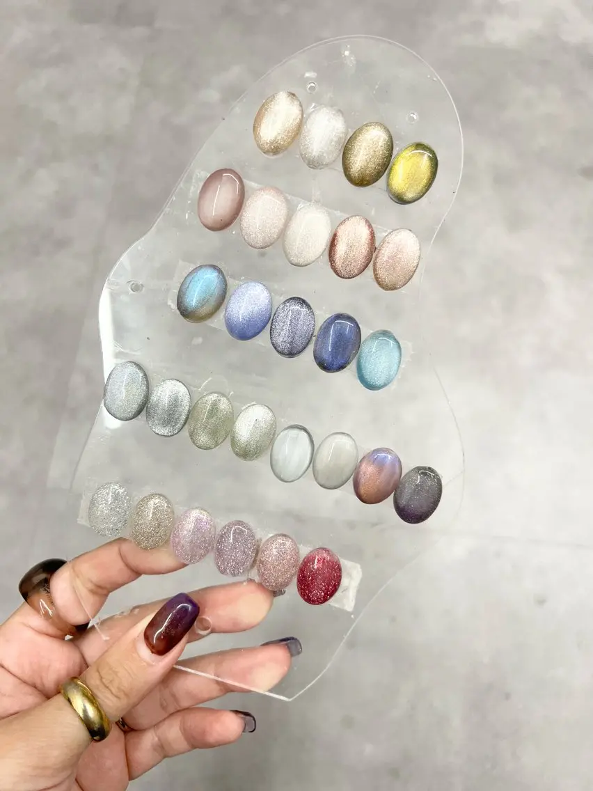 ネイル フラッシュネイル フラッシュマグ ジェルネイル キラキラネイル マグネットネイル Bana_ Nailのネイルデザイン