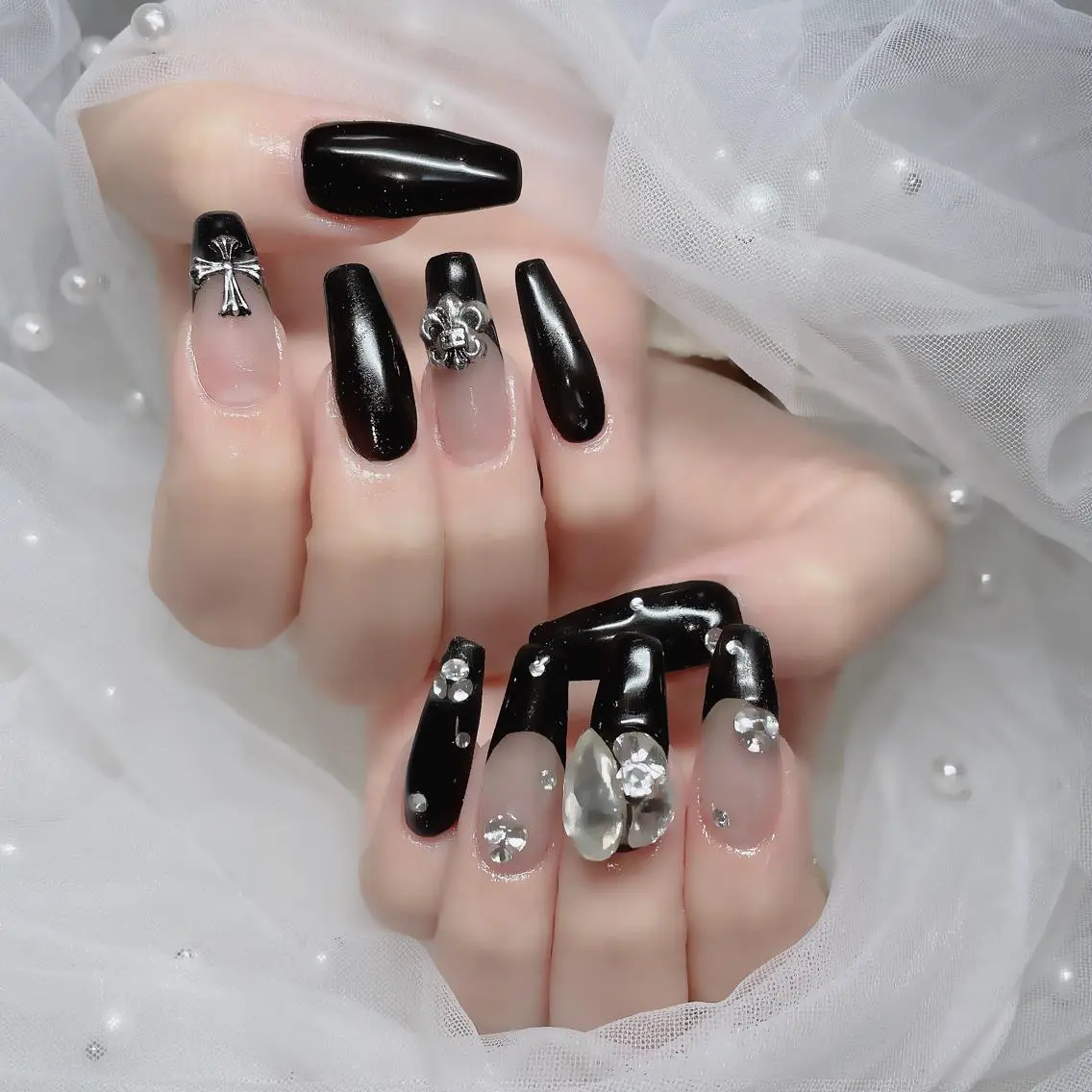 ネイル チークネイル フラッシュネイル フレンチネイル キラキラネイル 韓国ネイル ハンドネイル merci nailのネイルデザイン