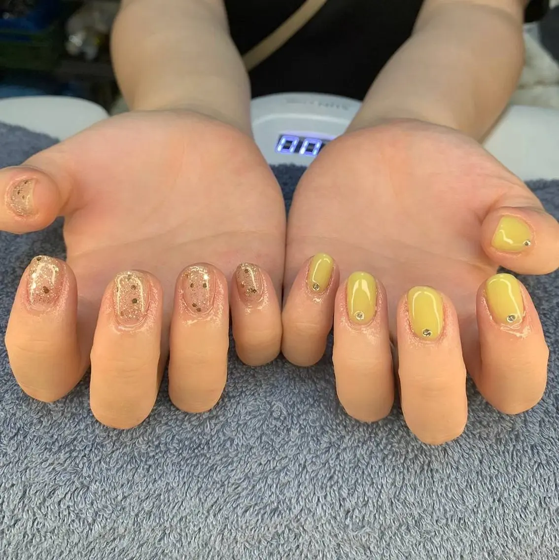 ネイル ストーンネイル ハンドネイル フットネイル MHR nailのネイルデザイン