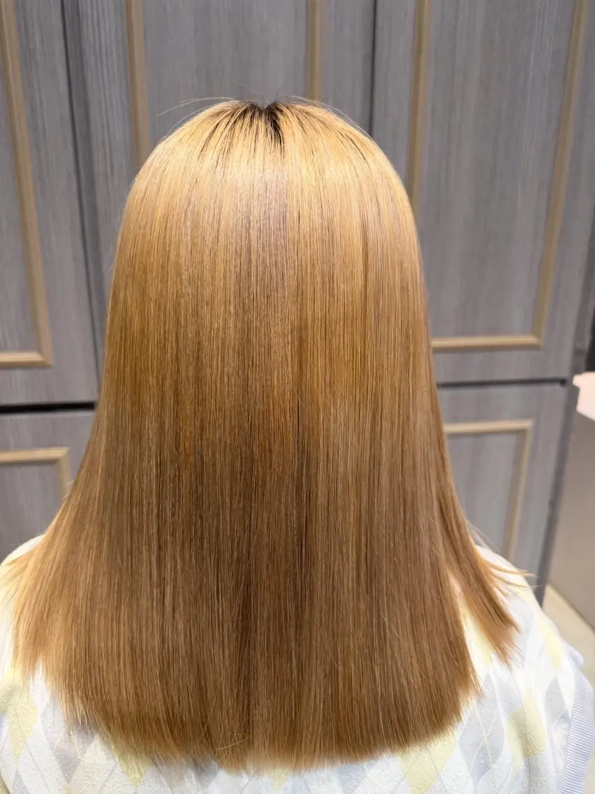 カラー 関根 奏奈のヘアスタイル