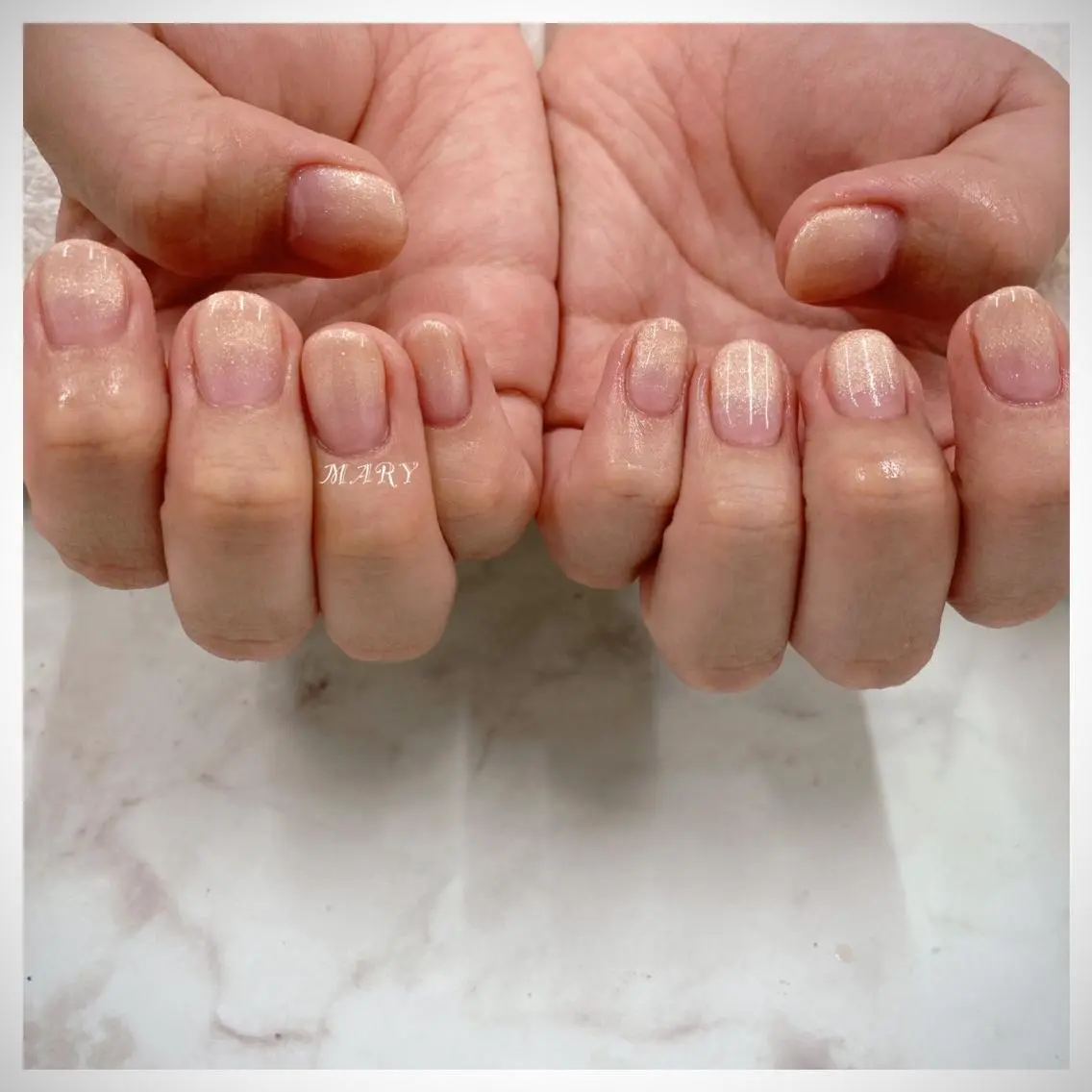 ネイル グラデーション ニュアンスネイル オフィスネイル ピンク シンプルネイル ハンドネイル Mary nail .narumiのネイルデザイン