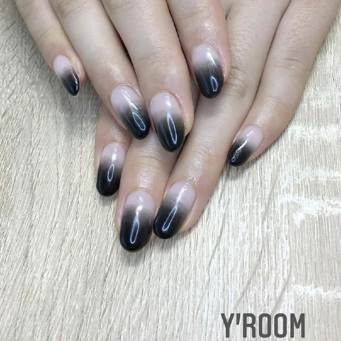 ネイル フラッシュネイル ジェルネイル グラデーション マグネットネイル ニュアンスネイル YUKA （ネイリスト）のネイルデザイン