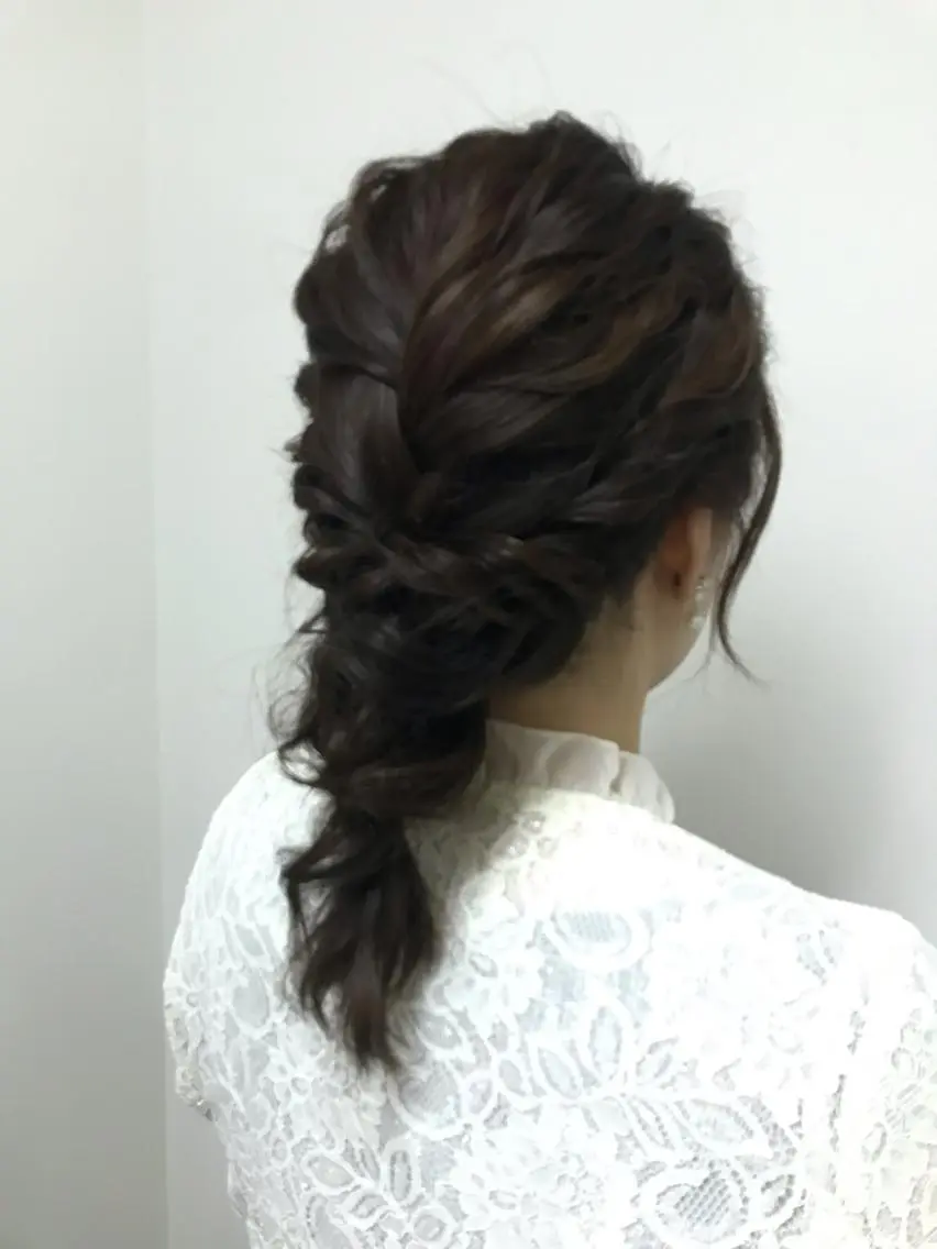 ヘアセット　平日の全時間帯と土日祝日の12時以降のご予約の写真