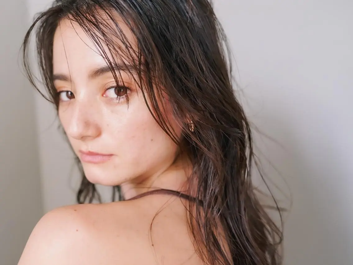 セミロング カラー パーマ ヘアアレンジ アディクシーカラー アッシュ バレイヤージュ ベージュカラー ブリーチ newi grande 横浜店のヘアスタイル
