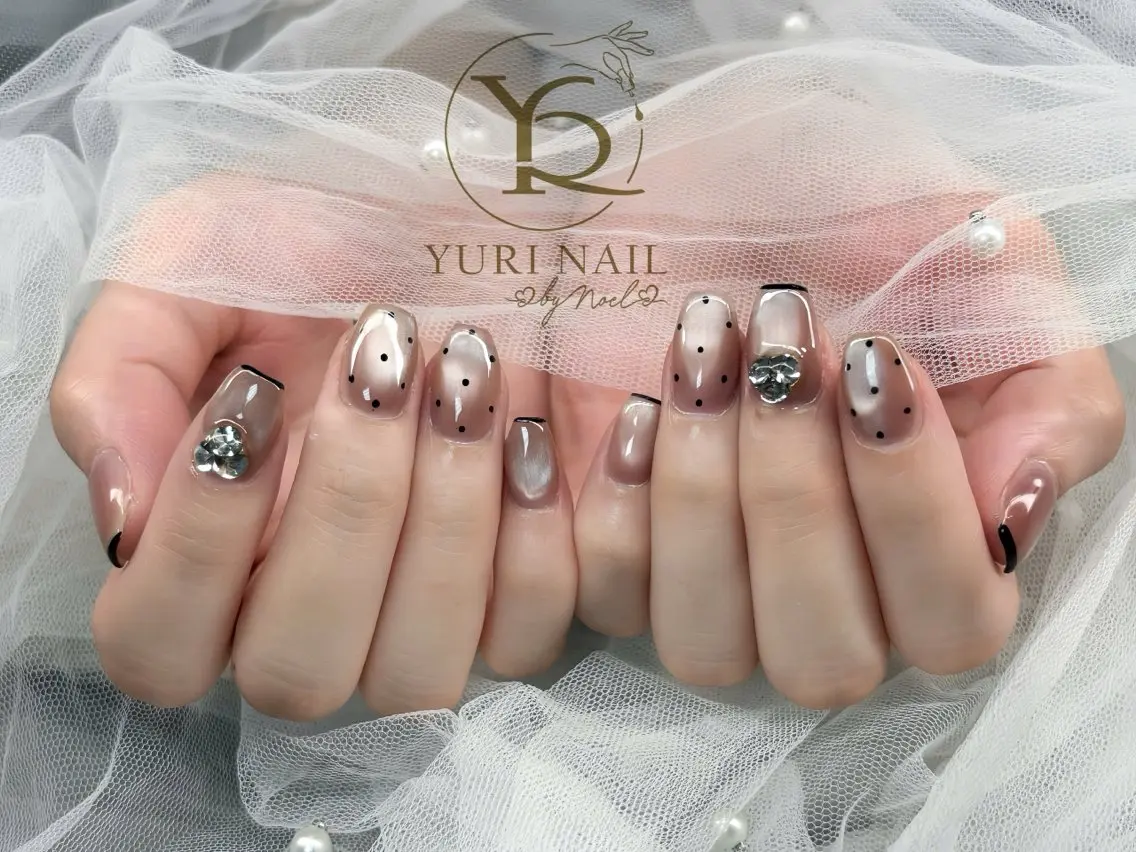 ネイル チークネイル フットネイル グラデーション 韓国ネイル 持ち込み ハンドネイル フットネイル ハンドケア YURI Nail NARITAのネイルデザイン