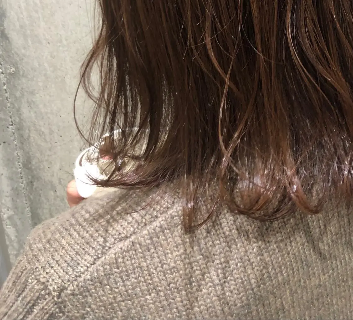 ミディアム カラー 山本 愛永のヘアスタイル