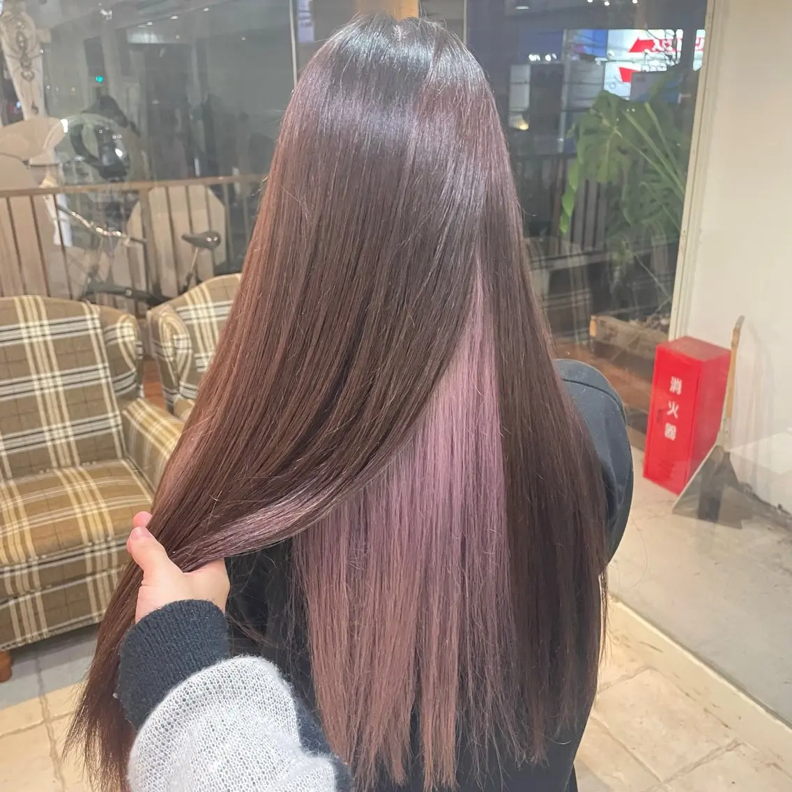 ロング カラー ブリーチ ブラウンカラー ハイトーンカラー インナーカラー ピンクカラー ヘアカラー Hiroto/ インナーカラー/神戸のヘアスタイル