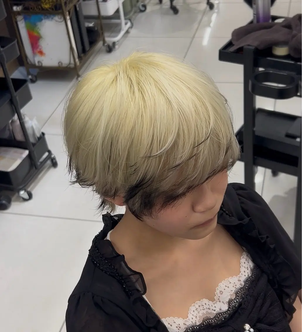 ショート カラー デザインカラー ヘアカラー 星加 理希のヘアスタイル