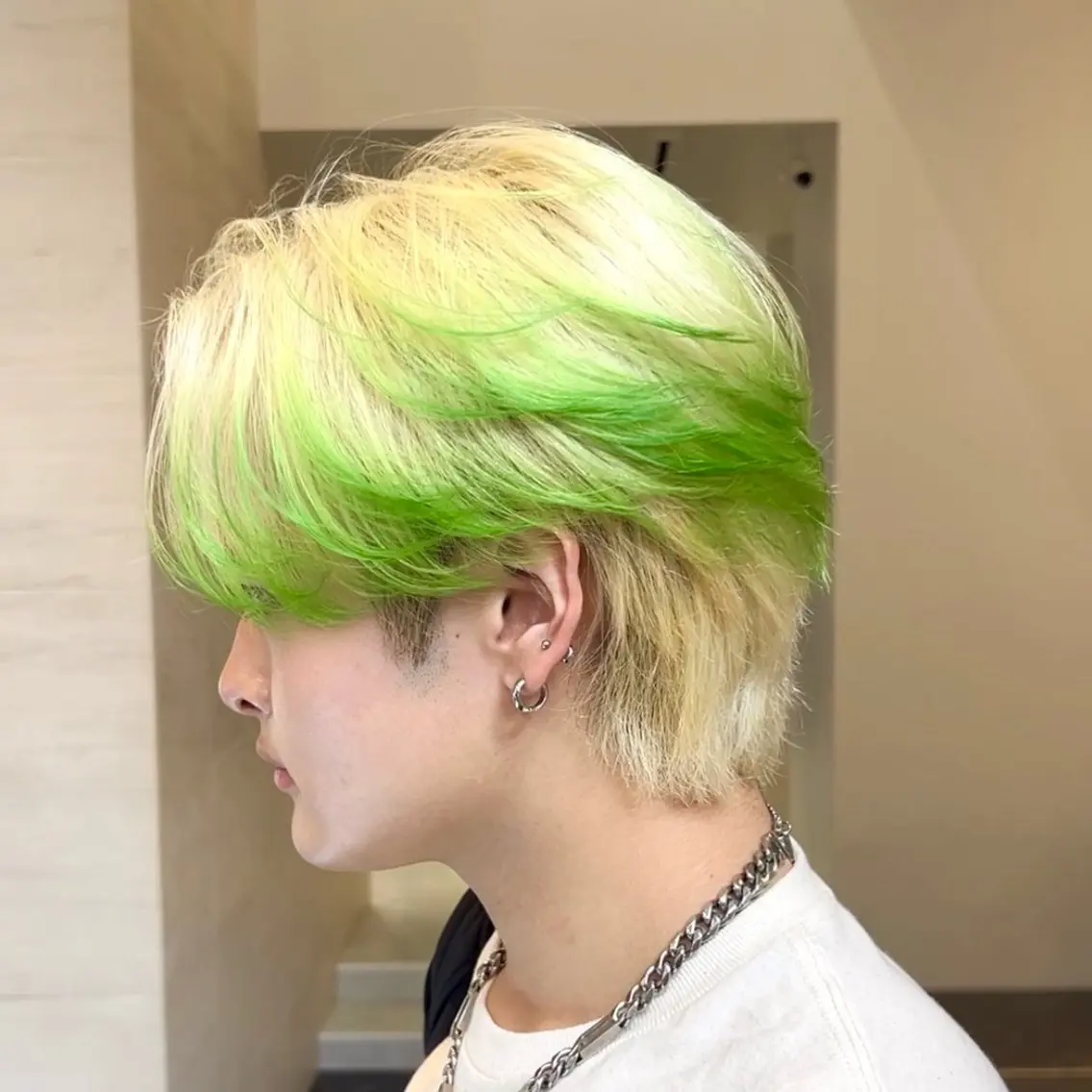 ショート カラー メンズ カット ヘアカラー 岡田大志🇰🇷 中/韓メンズヘアのヘアスタイル