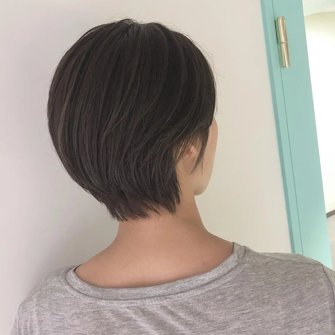 ショート ハンサムショート アッシュ ショートヘア ヘアカラー トリートメント 🍊新宿南口🍊 ERINAのヘアスタイル