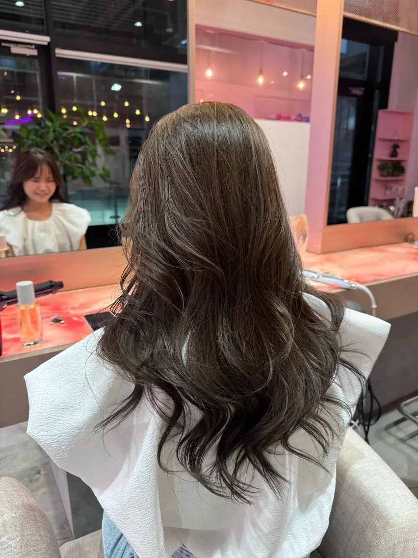 ロング 似合わせカット カット ヘアカラー 艶カラー✨レイヤー 𝐚𝐲𝐚𝐤𝐚のヘアスタイル