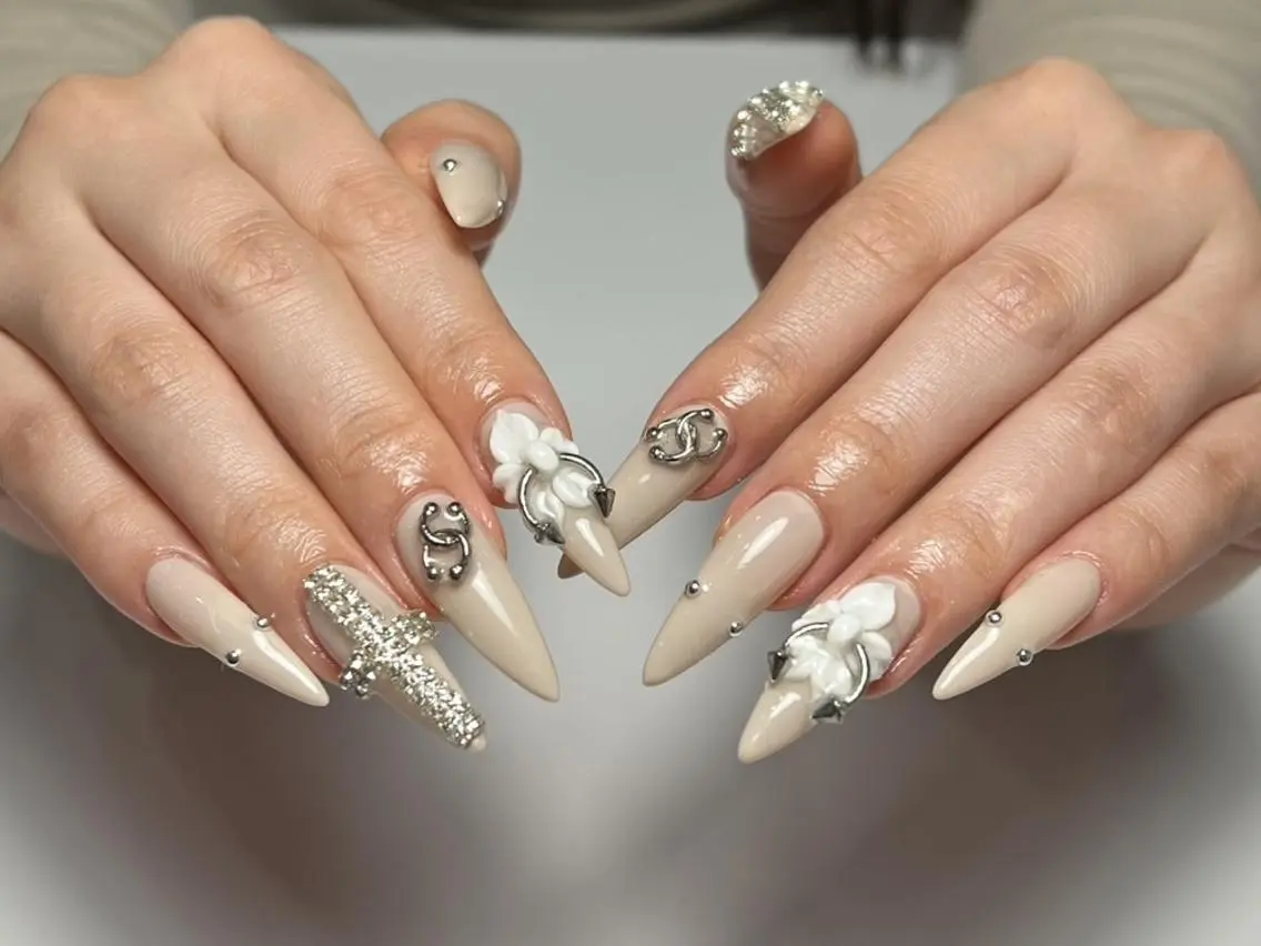 ネイル 長さ出し ジェルネイル 韓国ネイル マグネットネイル 持ち込み YUNA Belle Nail 池袋のネイルデザイン