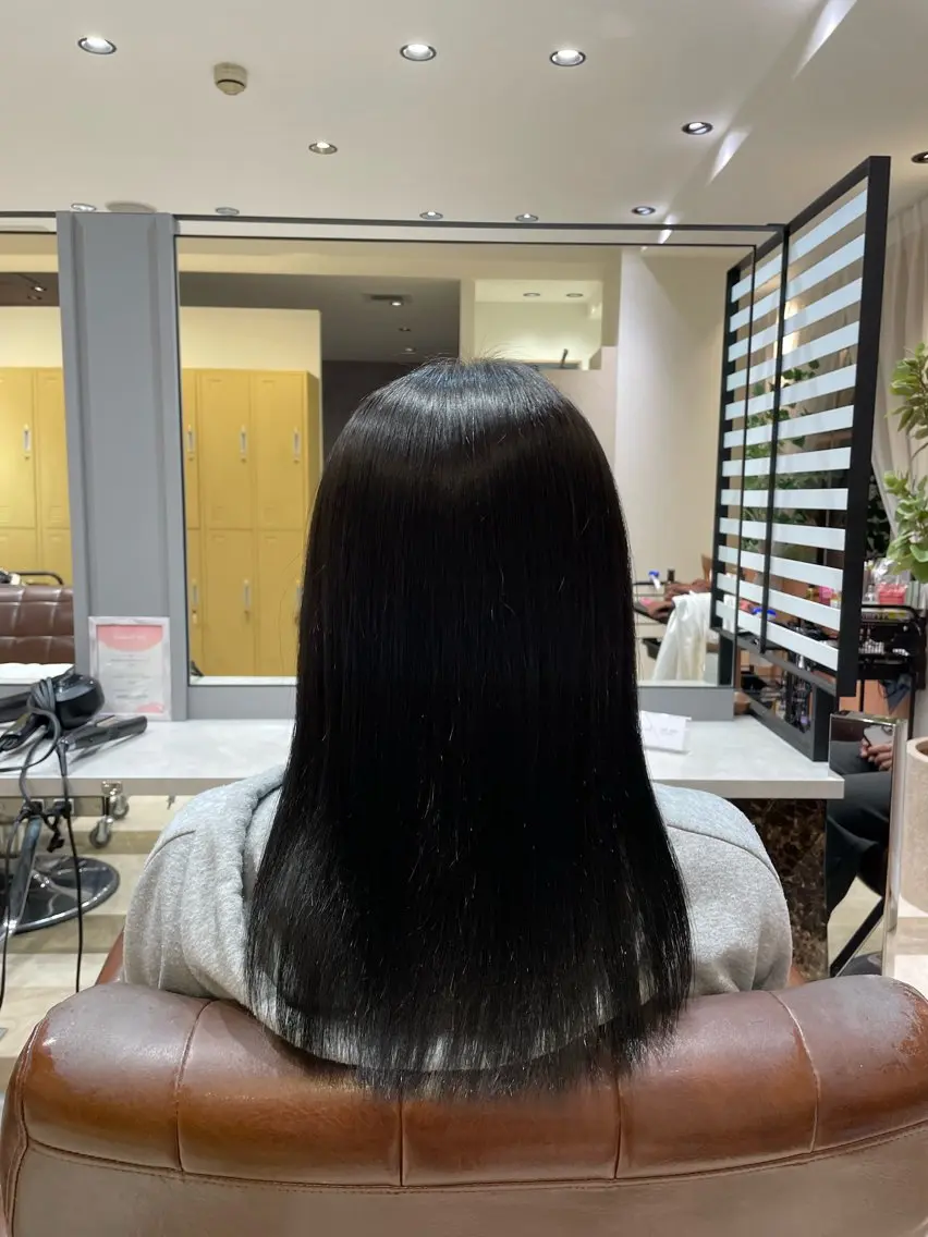 ロング 🧸顔周りカット /透明感🎀のヘアスタイル