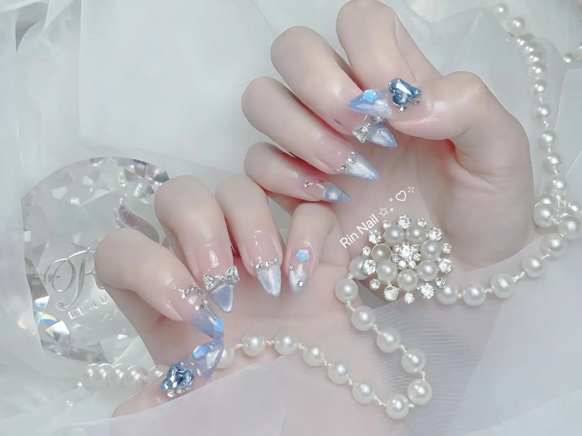 ネイル キッズ メンズ べっ甲ネイル チークネイル フラッシュネイル フラワーネイル フットネイル ハンドネイル Rin Nail Shinokuboのネイルデザイン