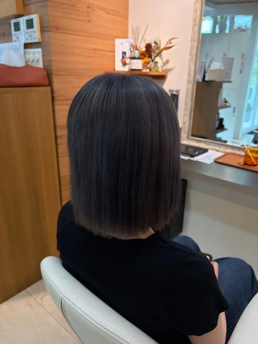 ミディアム カラー グレージュ ヘアカラー 井口 陽菜のヘアスタイル