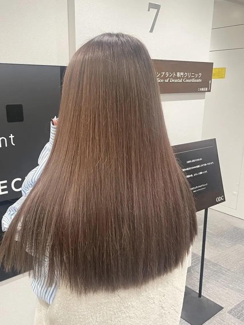 カラー 江坂 misaki のヘアスタイル