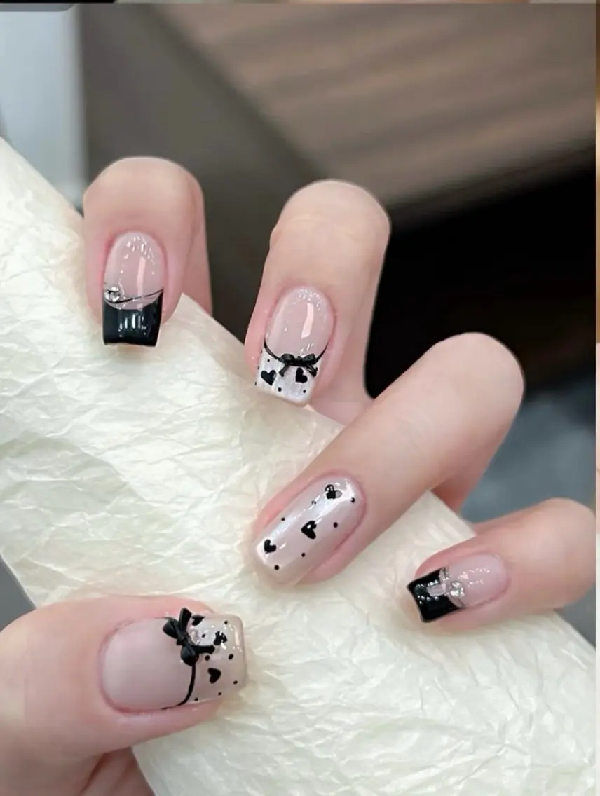 ネイル ハンドネイル H3 Nail Tsuki🦋💙のネイルデザイン
