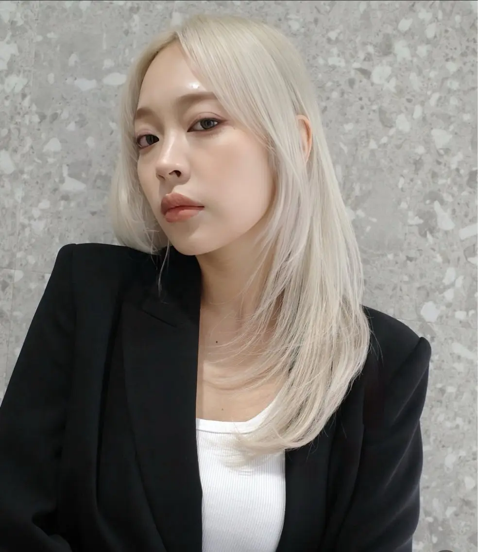 セミロング レイヤーカット カット トリートメント fifth リュウセイのヘアスタイル