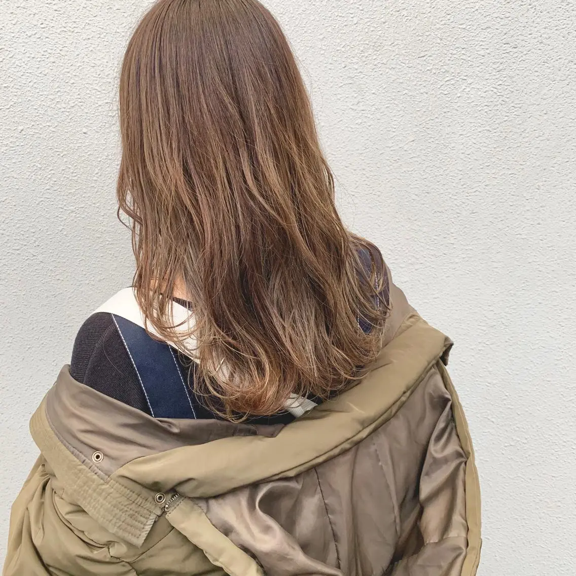 ミディアム カラー ヤスドミ ケイスケのヘアスタイル
