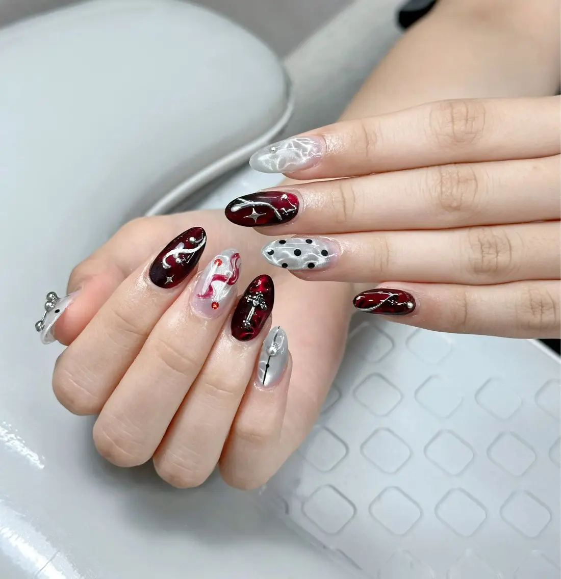 ネイル アートネイル ジェルネイル 韓国ネイル ニュアンスネイル ハンドネイル Luna Nail.Novaのネイルデザイン