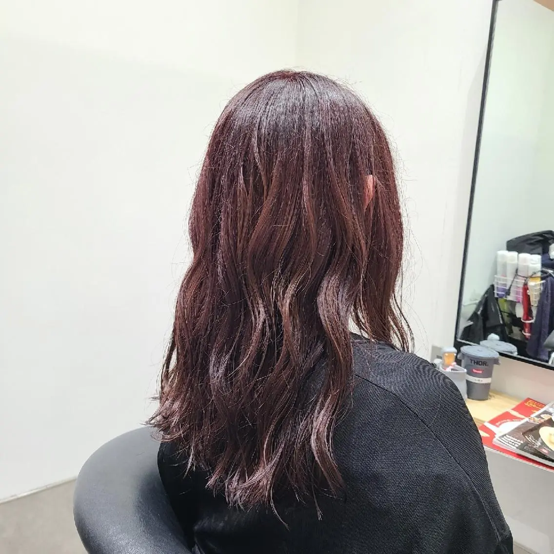 セミロング カット ヘアカラー トリートメント 🎗️髪質改善・美髪 艶髪🥇小西邦生のヘアスタイル
