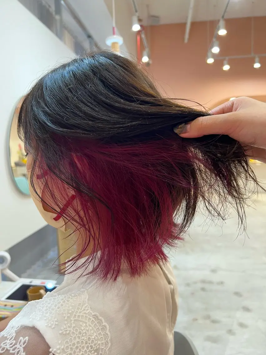 ミディアム カラー ブリーチ パープルカラー mizuki ,のヘアスタイル