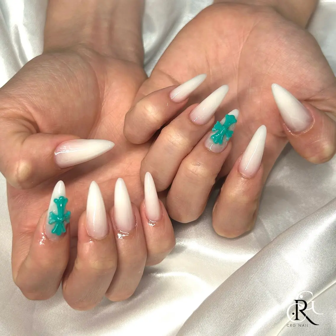 ロング ハンドネイル 美フォルムスカルプ✨ RENAのネイルデザイン